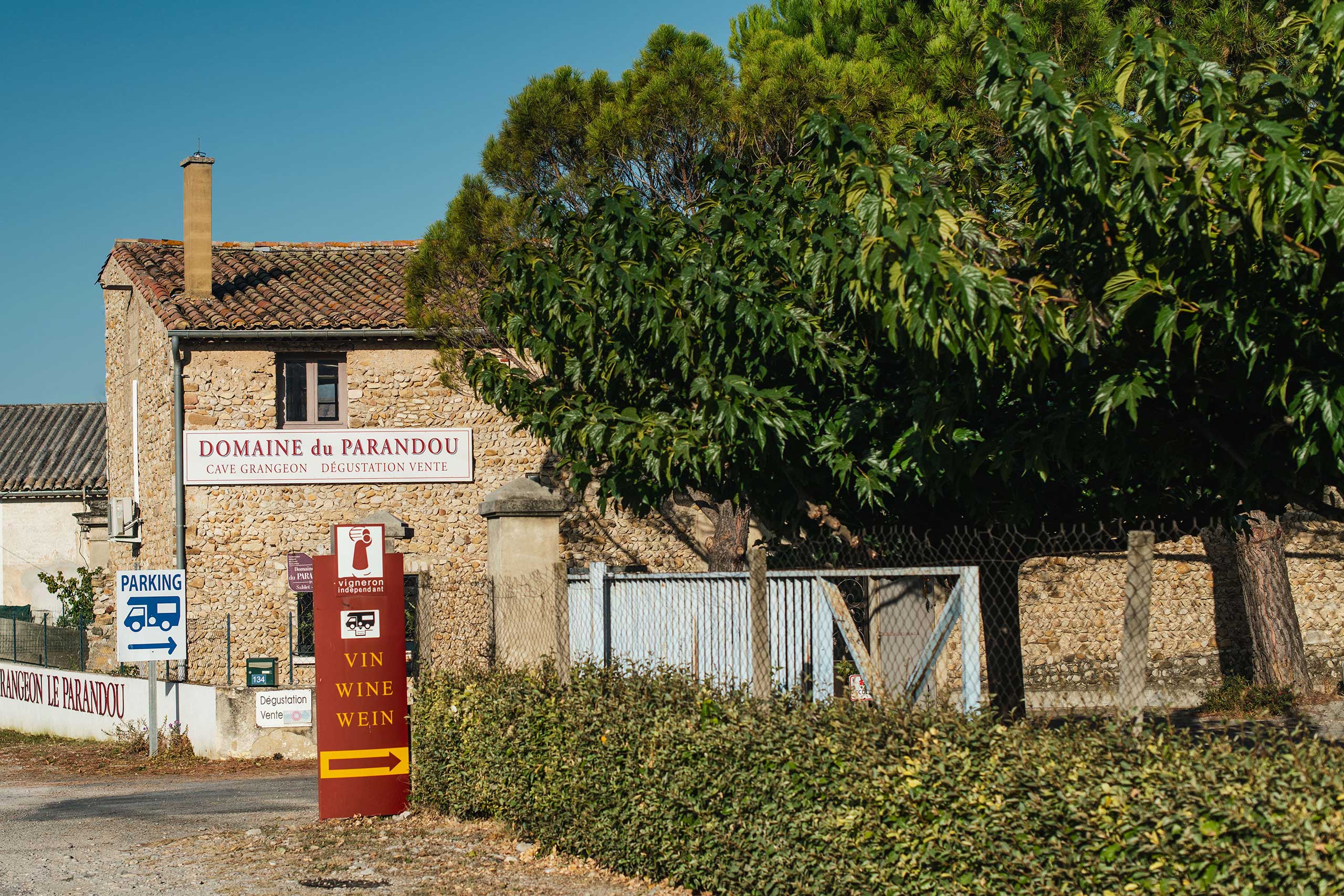 Aire de stationnement camping-cars Domaine le Parandou — photo 8